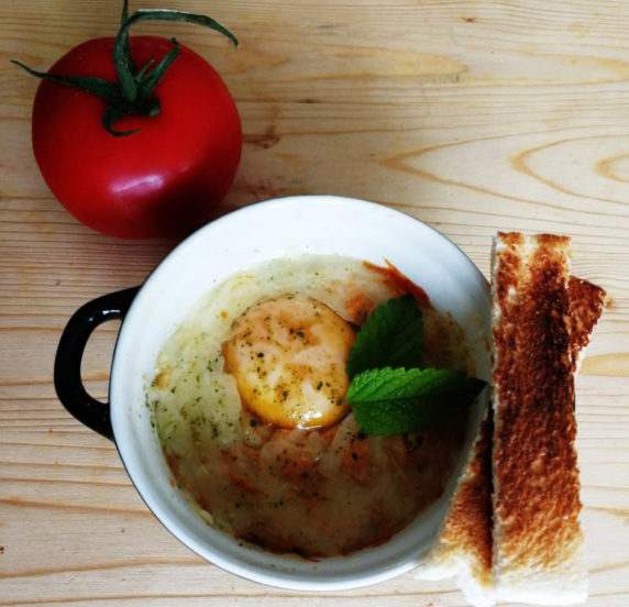 Oeuf cocotte tomate